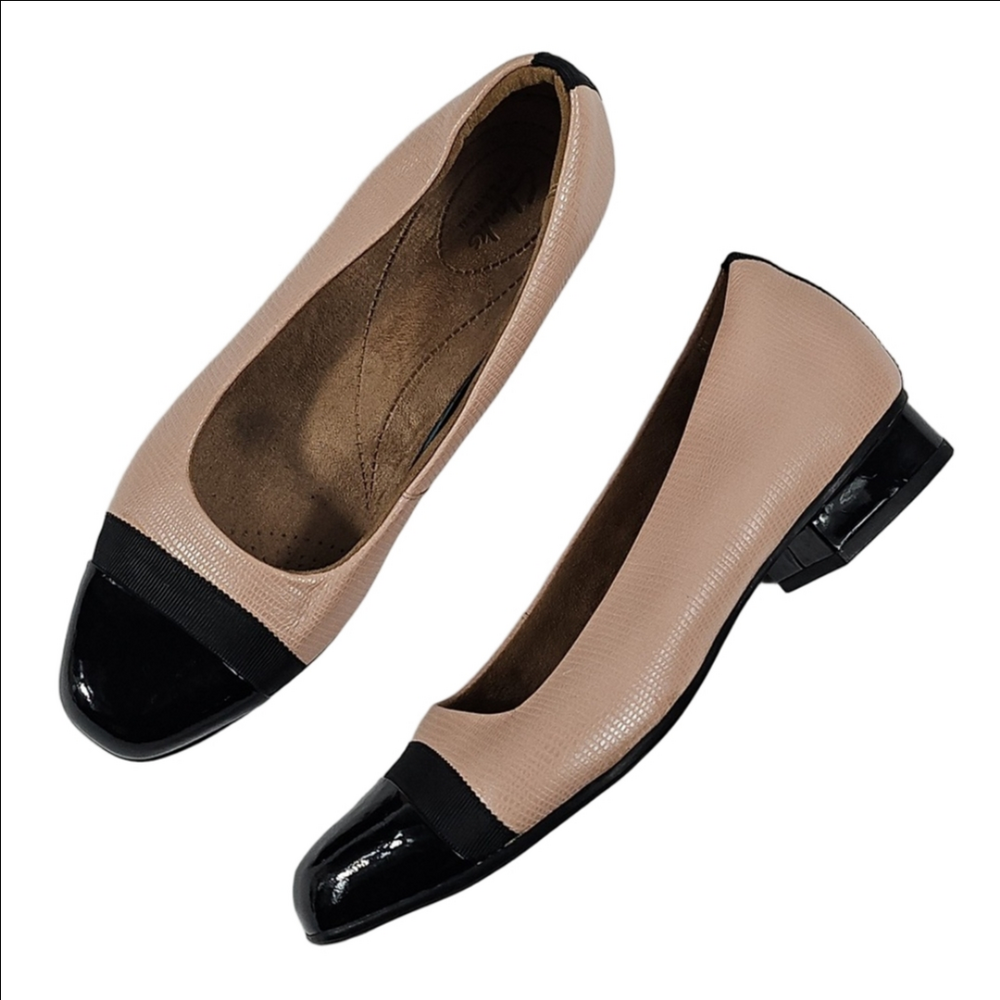 Clarks Artisan Keesha Rosa Leather Pink & Black Snakeskin Cap Toe Slip On Flat